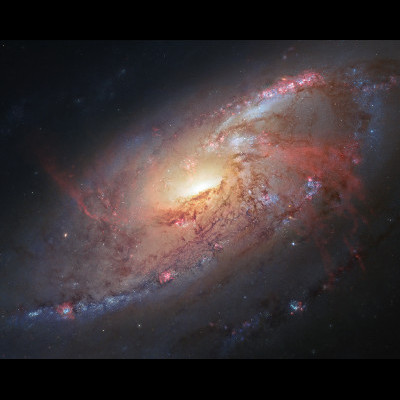 Seyfert I galaxy M106 - image: NASA and ESA