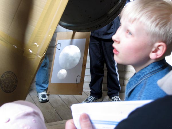 Aurinkonäytös 40 cm telekoopilla