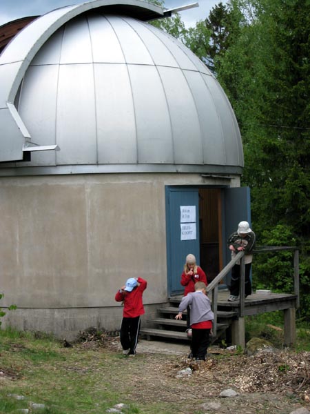 Avoimet ovet Tuorlan observatoriolla 15/5/2004