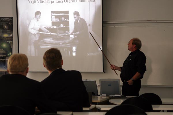 P&auml;&auml;ministeri Vanhasen vierailu Tuorlan observatoriolla 18/09/2006