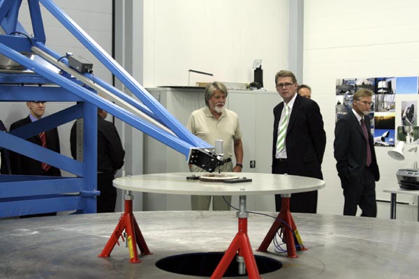 P&auml;&auml;ministeri Vanhasen vierailu Tuorlan observatoriolla 18/09/2006