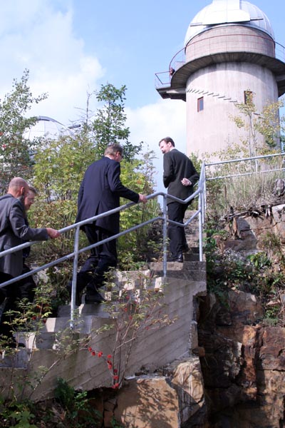 P&auml;&auml;ministeri Vanhasen vierailu Tuorlan observatoriolla 18/09/2006
