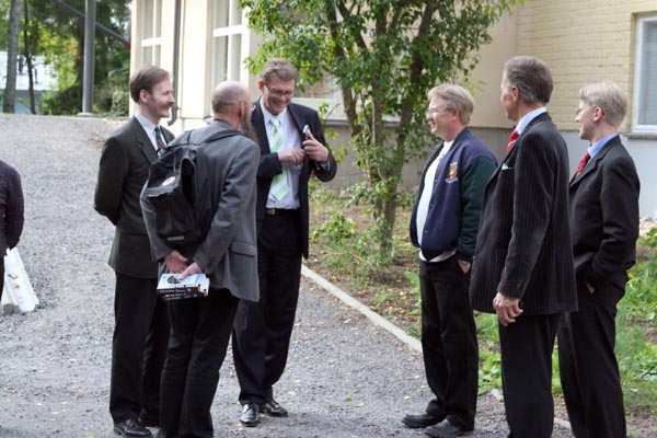 P&auml;&auml;ministeri Vanhasen vierailu Tuorlan observatoriolla 18/09/2006